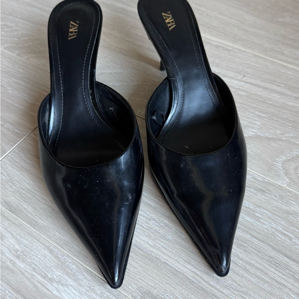 Zara Black Pointed-Toe Mules